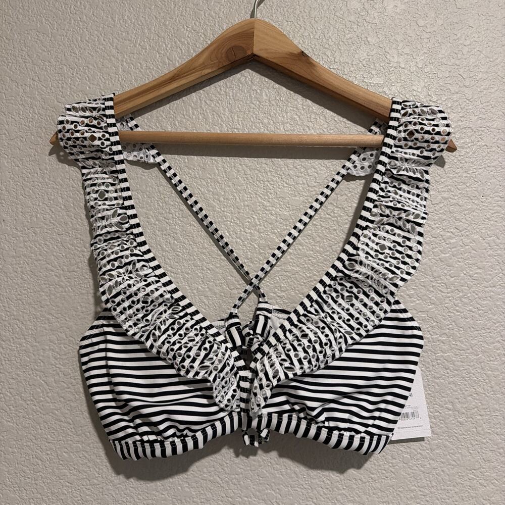 NEW Time & Tru Bikini Top Swimsuit Tie Retro Pin Up Festival Ruffle Eyelet L